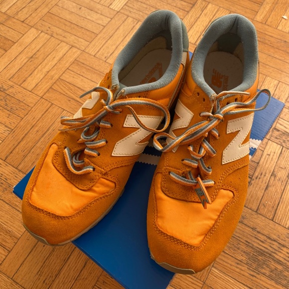 New Balance Sneaker - Picture 3 of 4